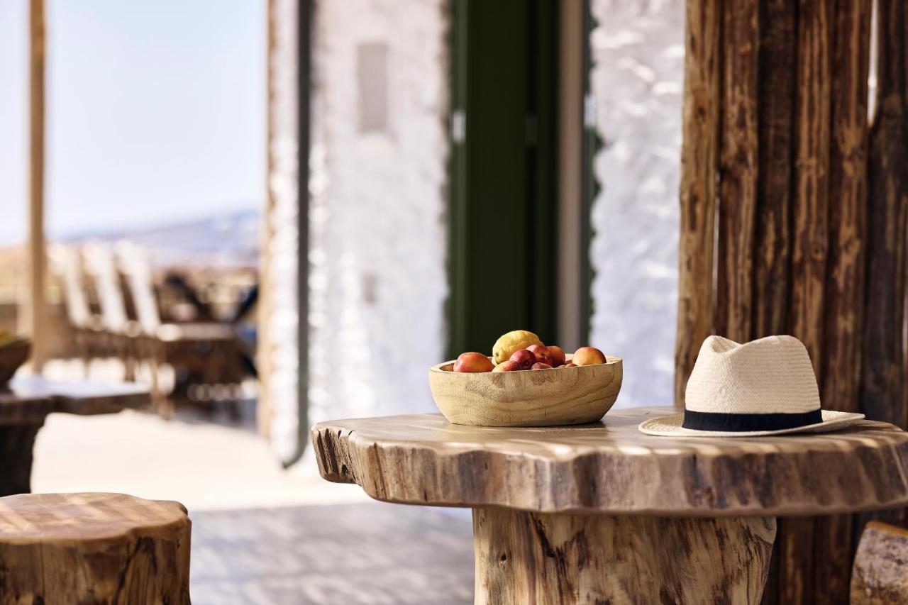 Kozadinos Art Suites Kythnos Exterior photo